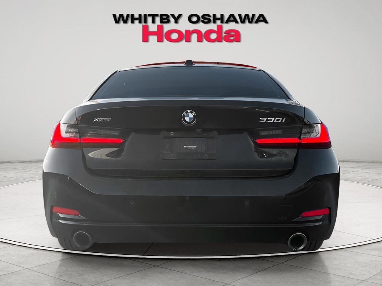 2023 BMW 3 Series 330i xDrive Photo3