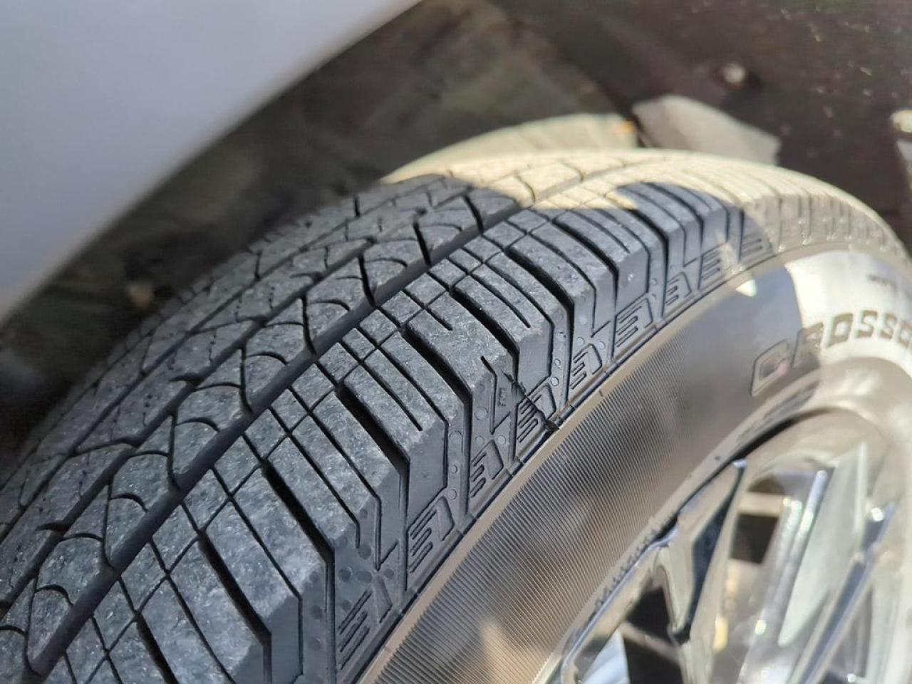 2025 Honda CR-V Hybrid Touring Photo