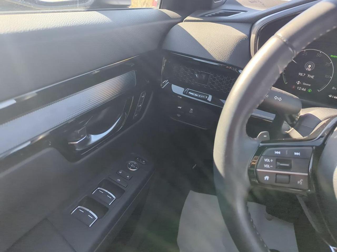 2025 Honda CR-V Hybrid Touring Photo