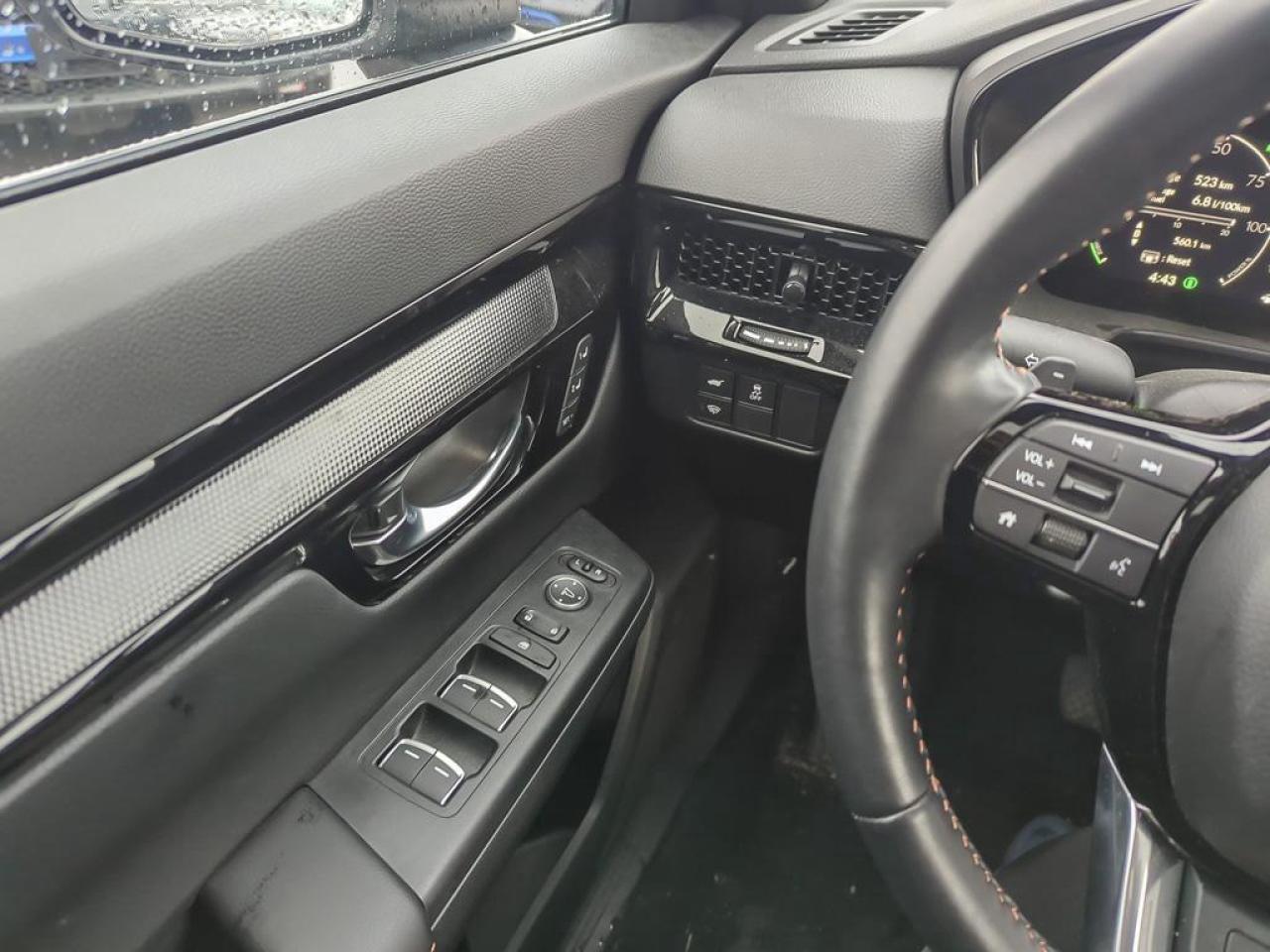 2025 Honda CR-V Hybrid Touring Photo