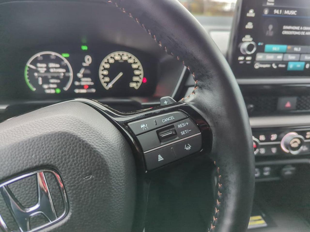 2025 Honda CR-V Hybrid Touring Photo