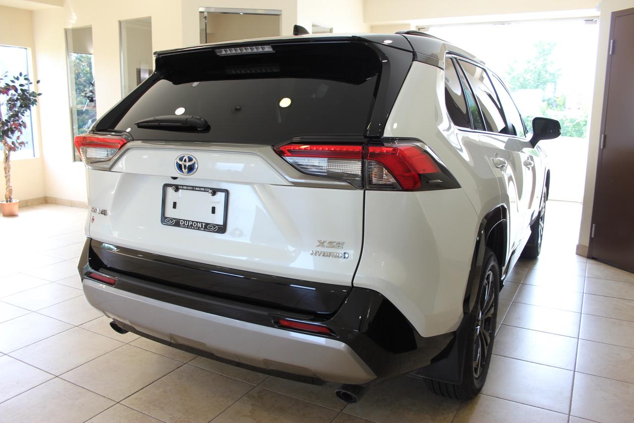 2024 Toyota RAV4 Hybrid XSE AWD TECHNOLOGY PKG Photo4