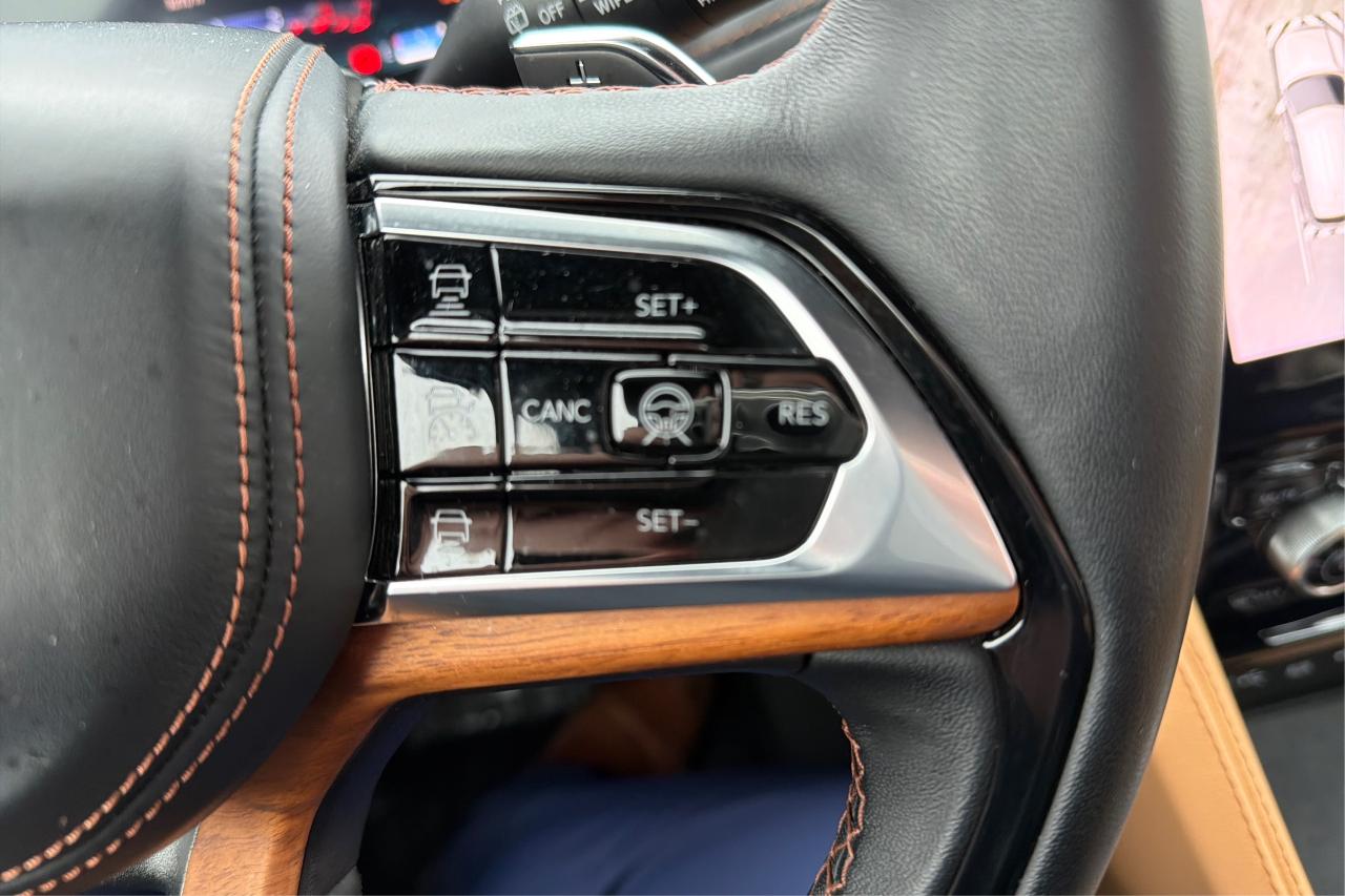 2022 Jeep Grand Cherokee Summit Photo