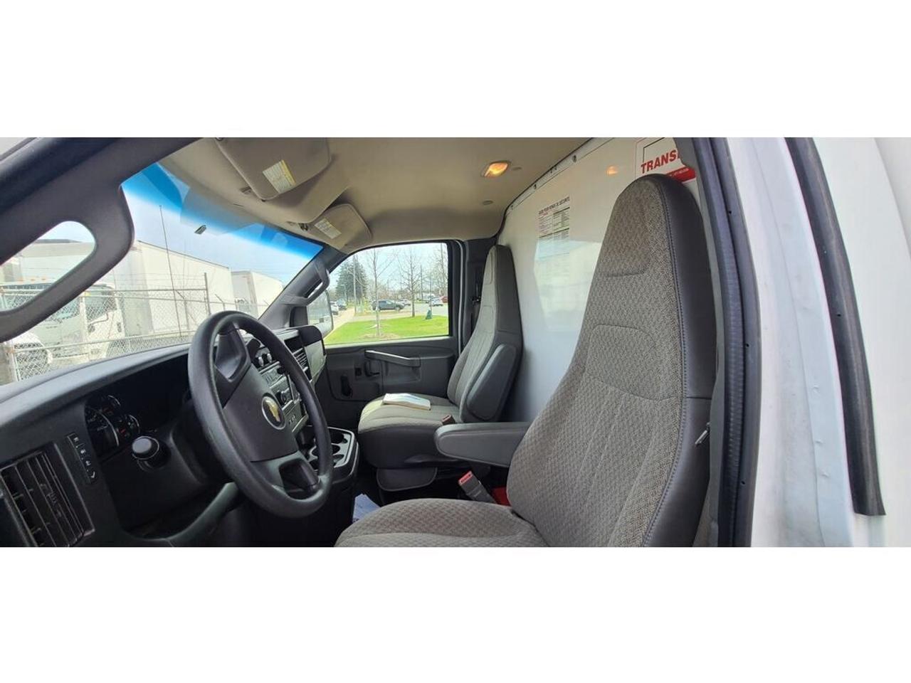 2019 GMC Savana 16Ft Aluminum Box - Ramp - V8 Gasoline Photo