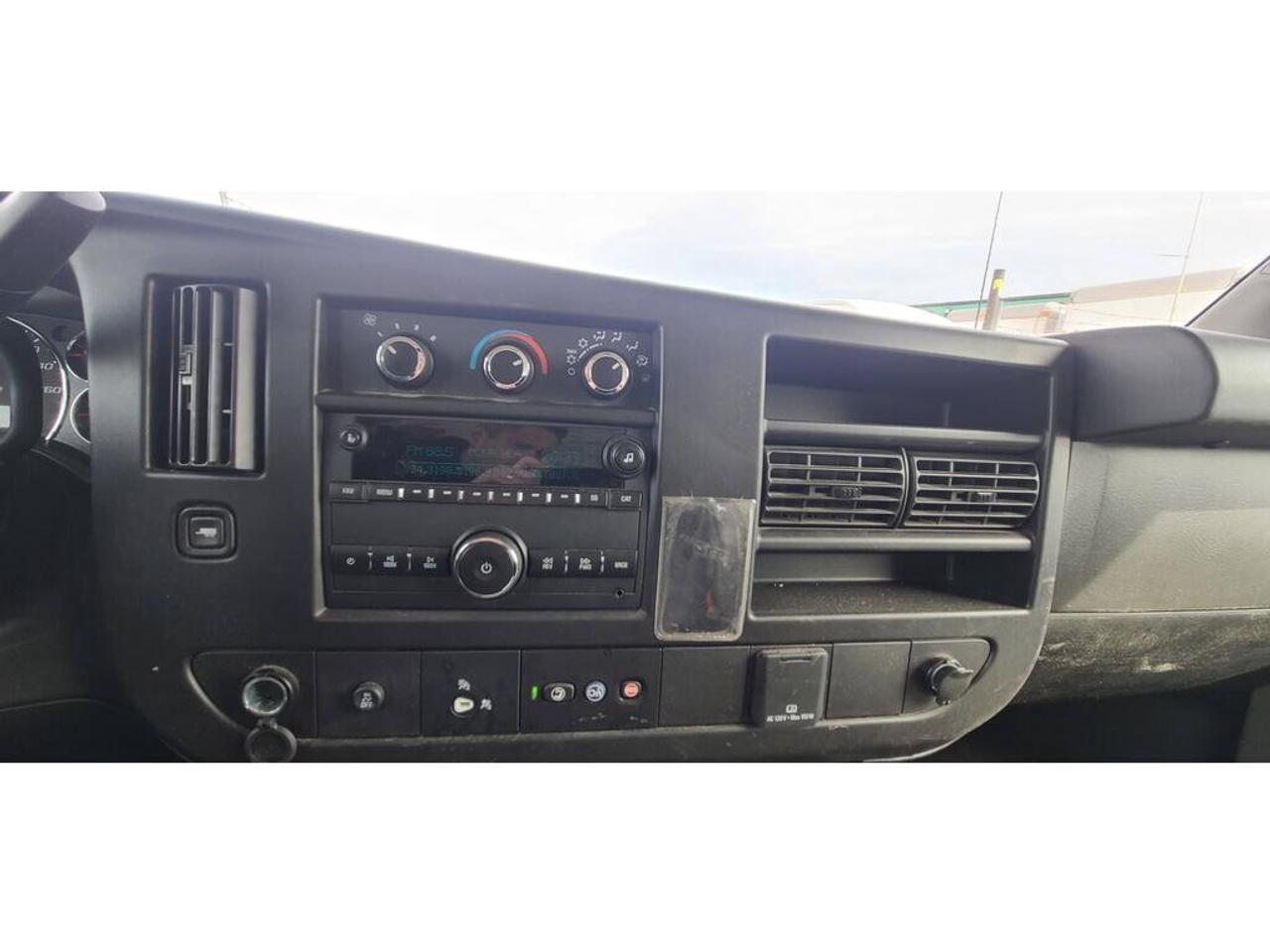 2019 GMC Savana 16Ft Aluminum Box - Ramp - V8 Gasoline Photo