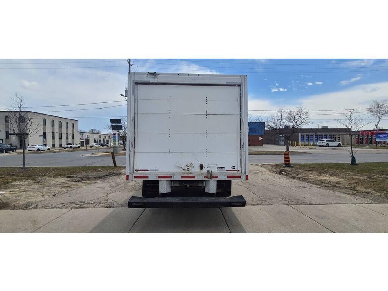 2016 GMC Savana G3500 - 16Ft Box - V8 Gas + Propane - CERTIFIED Photo