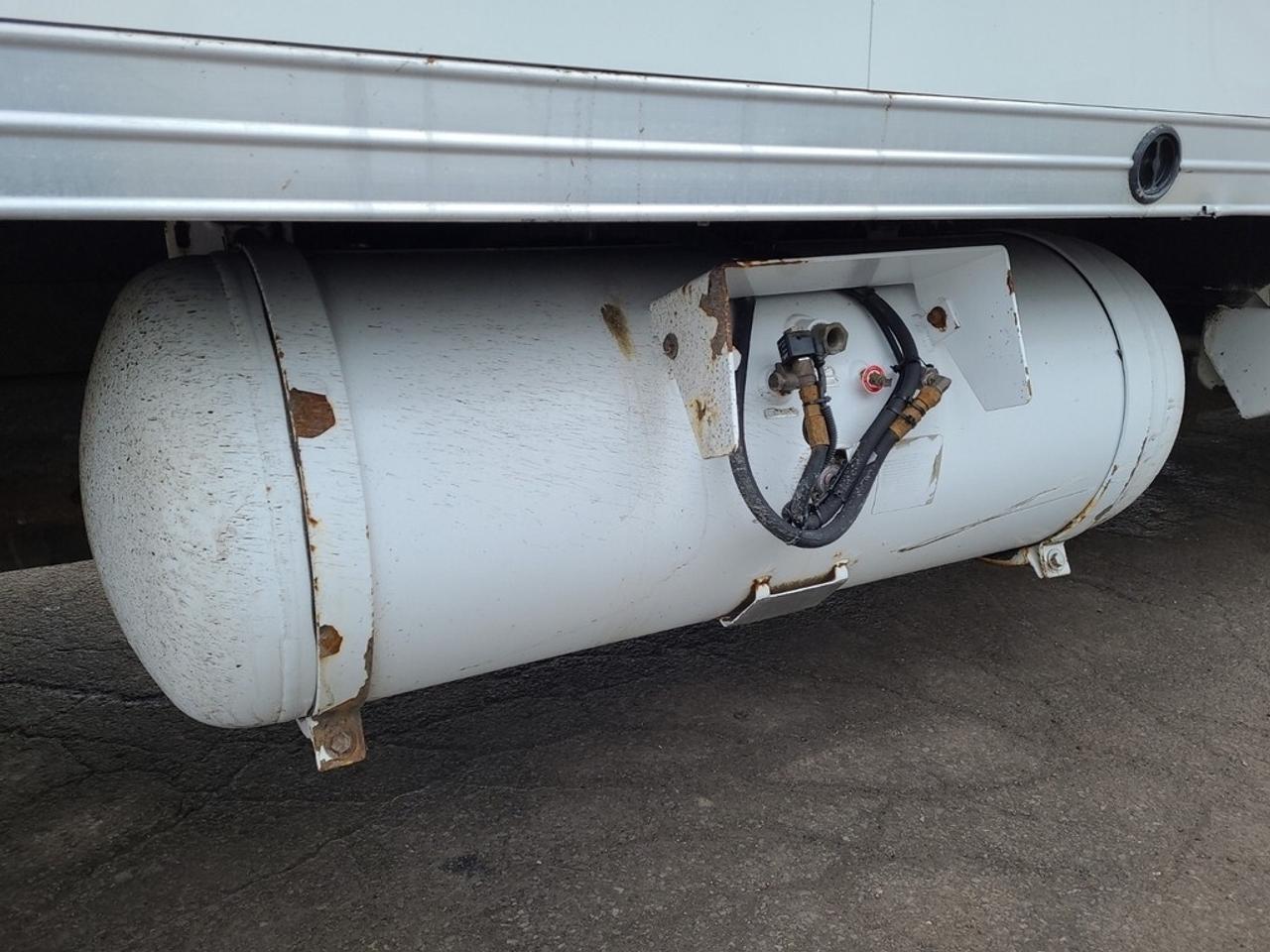 2016 GMC Savana G3500 - 16Ft Box - V8 Gas + Propane - CERTIFIED Photo