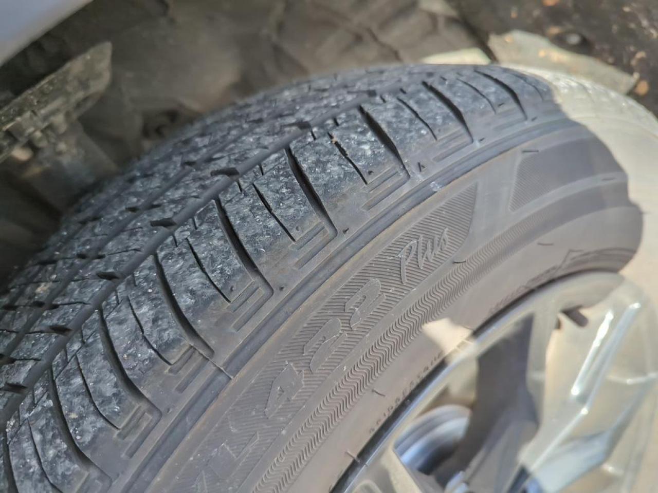 2024 Honda CR-V Hybrid EX-L Photo