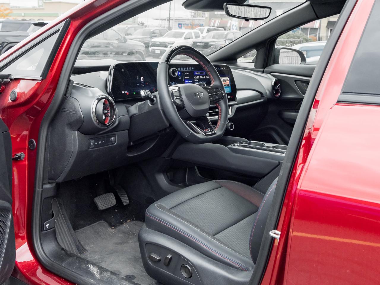 2025 Chevrolet Equinox EV RS Demo Photo