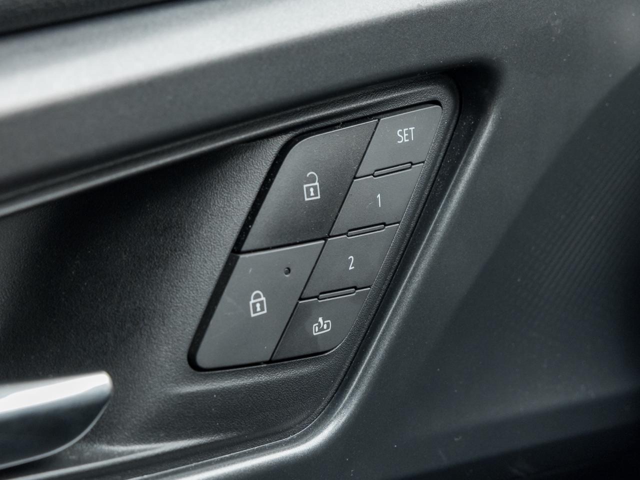 2025 Chevrolet Equinox EV RS Demo Photo