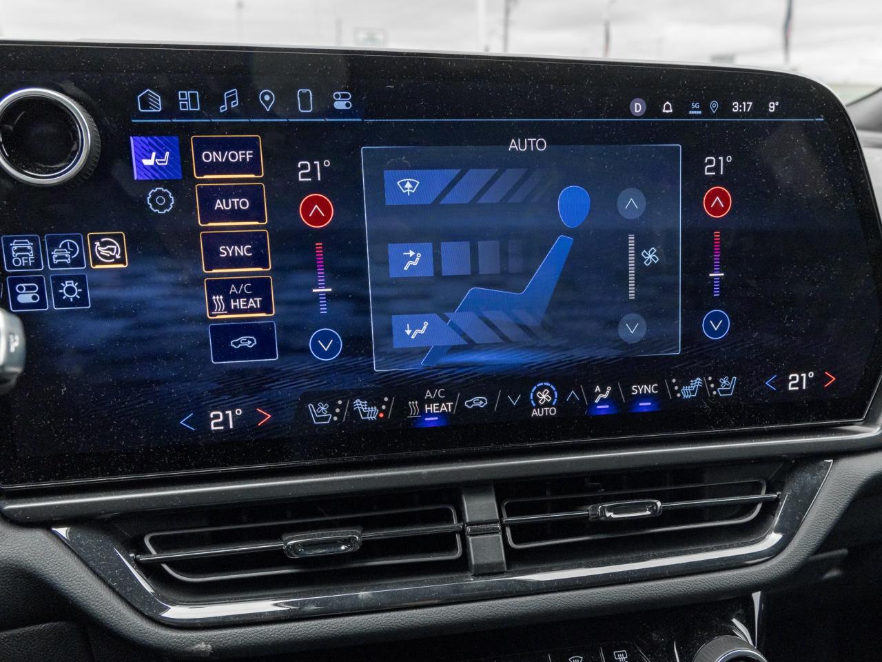 2025 Chevrolet Equinox EV RS Demo Photo