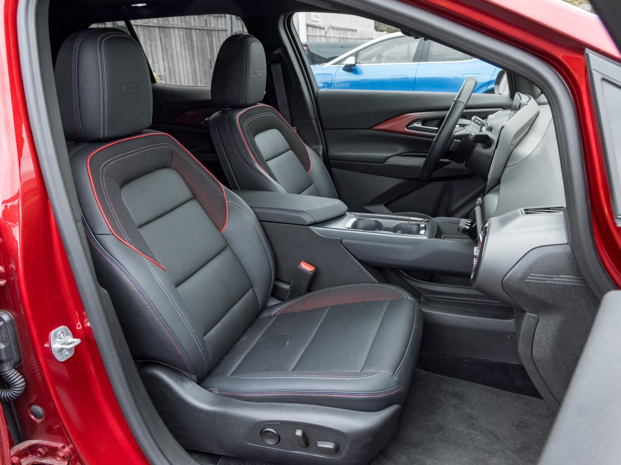 2025 Chevrolet Equinox EV RS Demo Photo