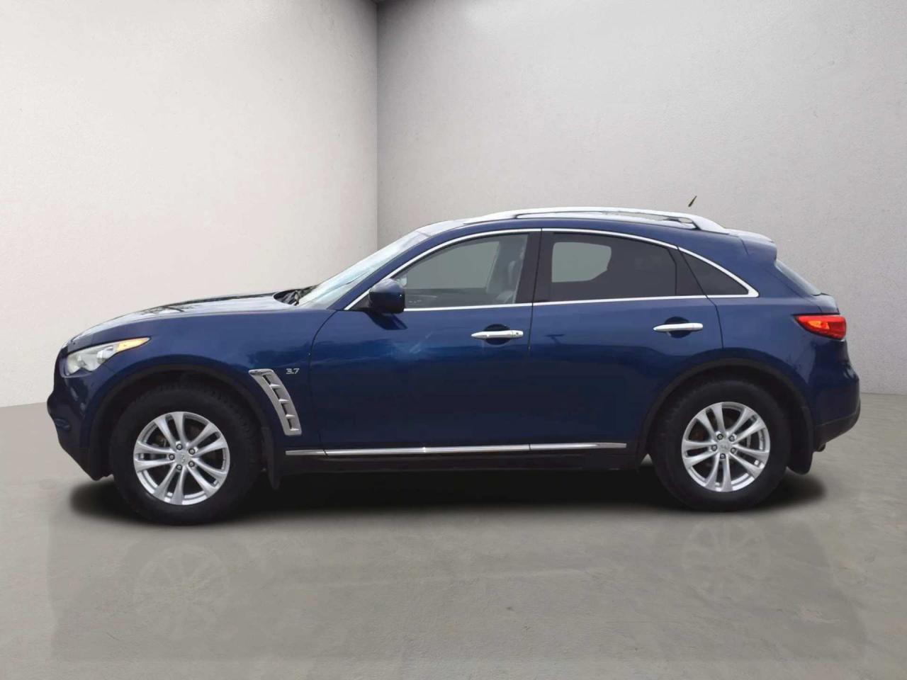 2016 Infiniti QX70 AWD Premium Photo4