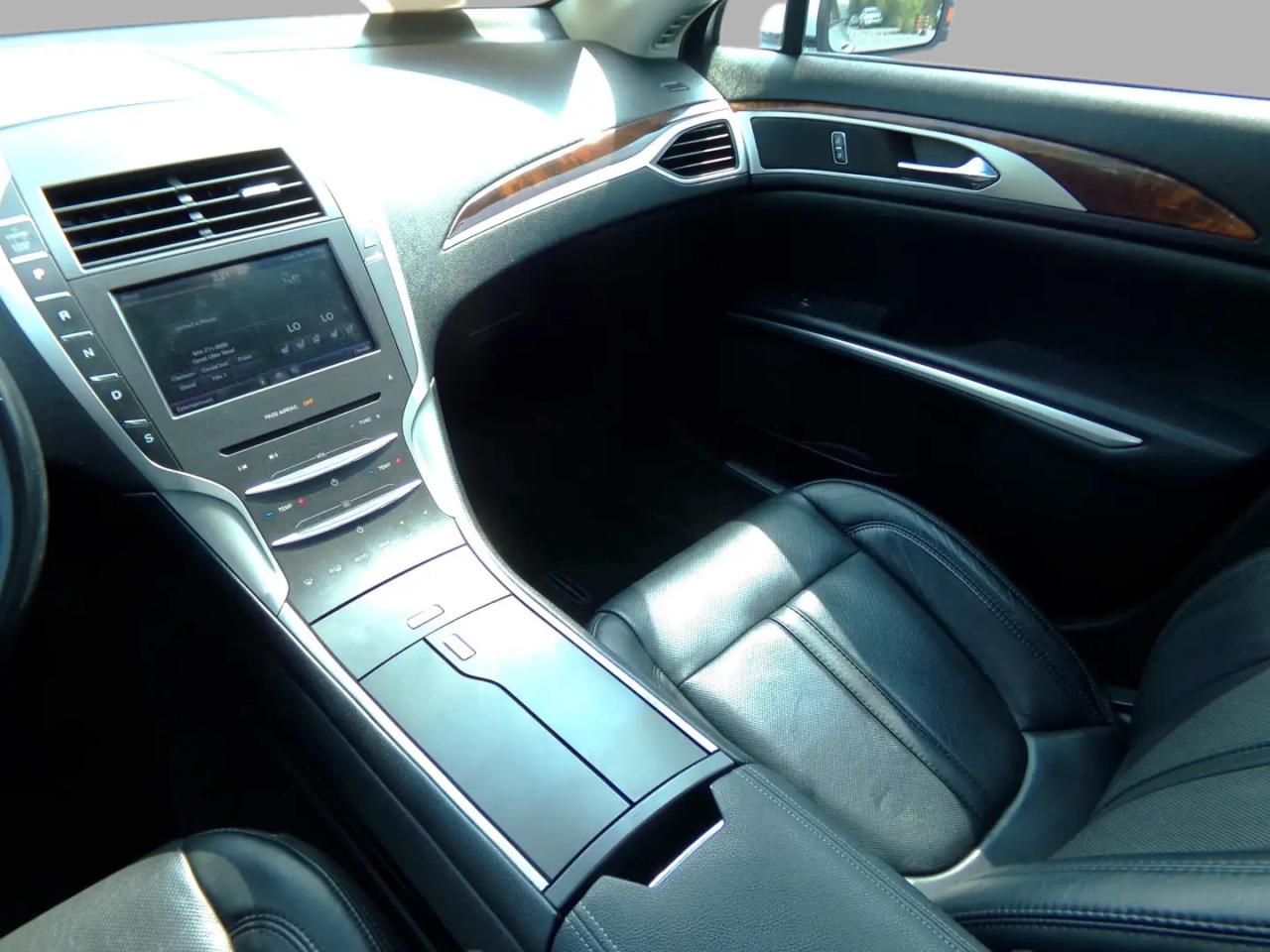 2015 Lincoln MKZ Premium Sunroof Navigation Photo