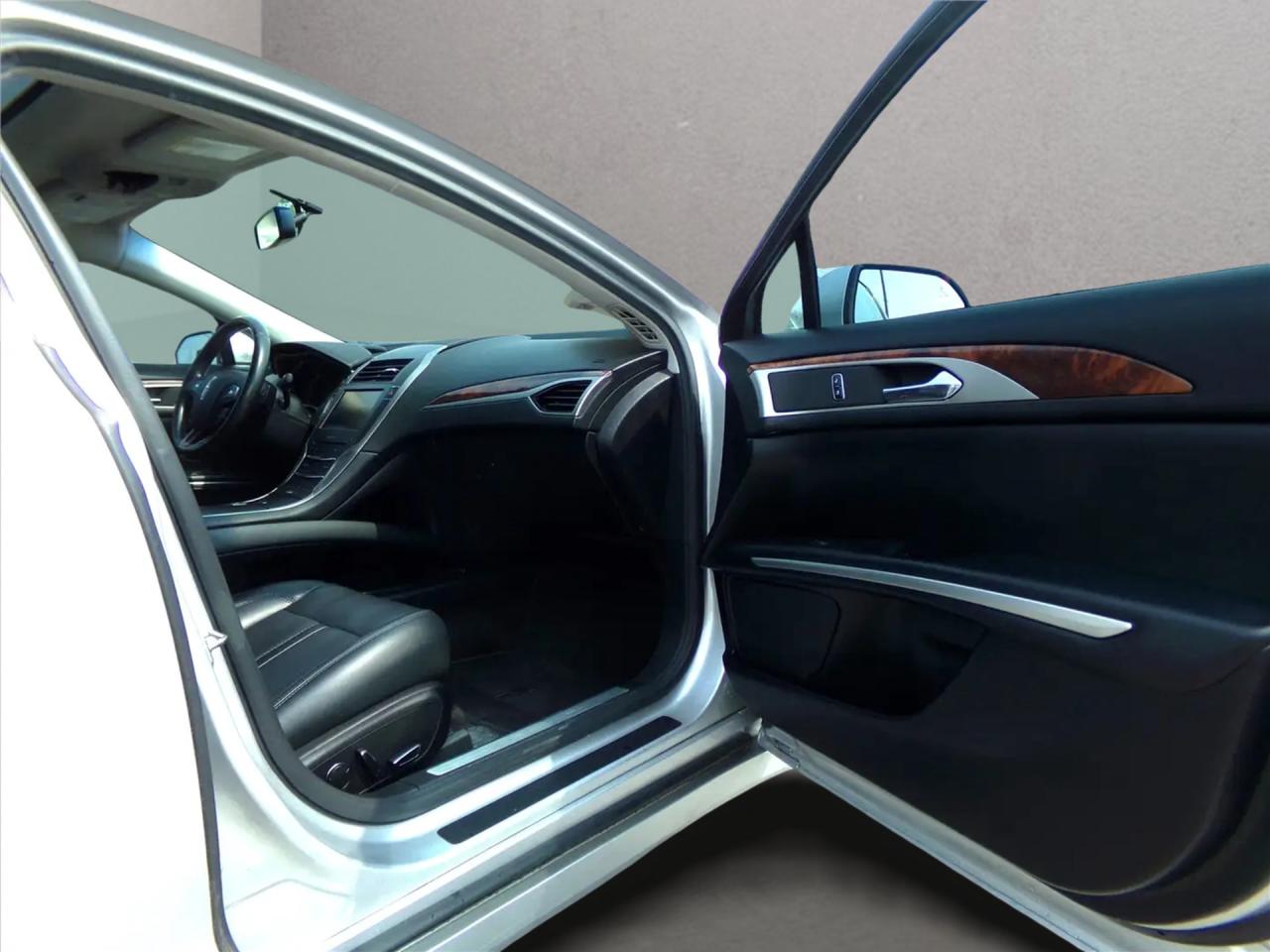 2015 Lincoln MKZ Premium Sunroof Navigation Photo