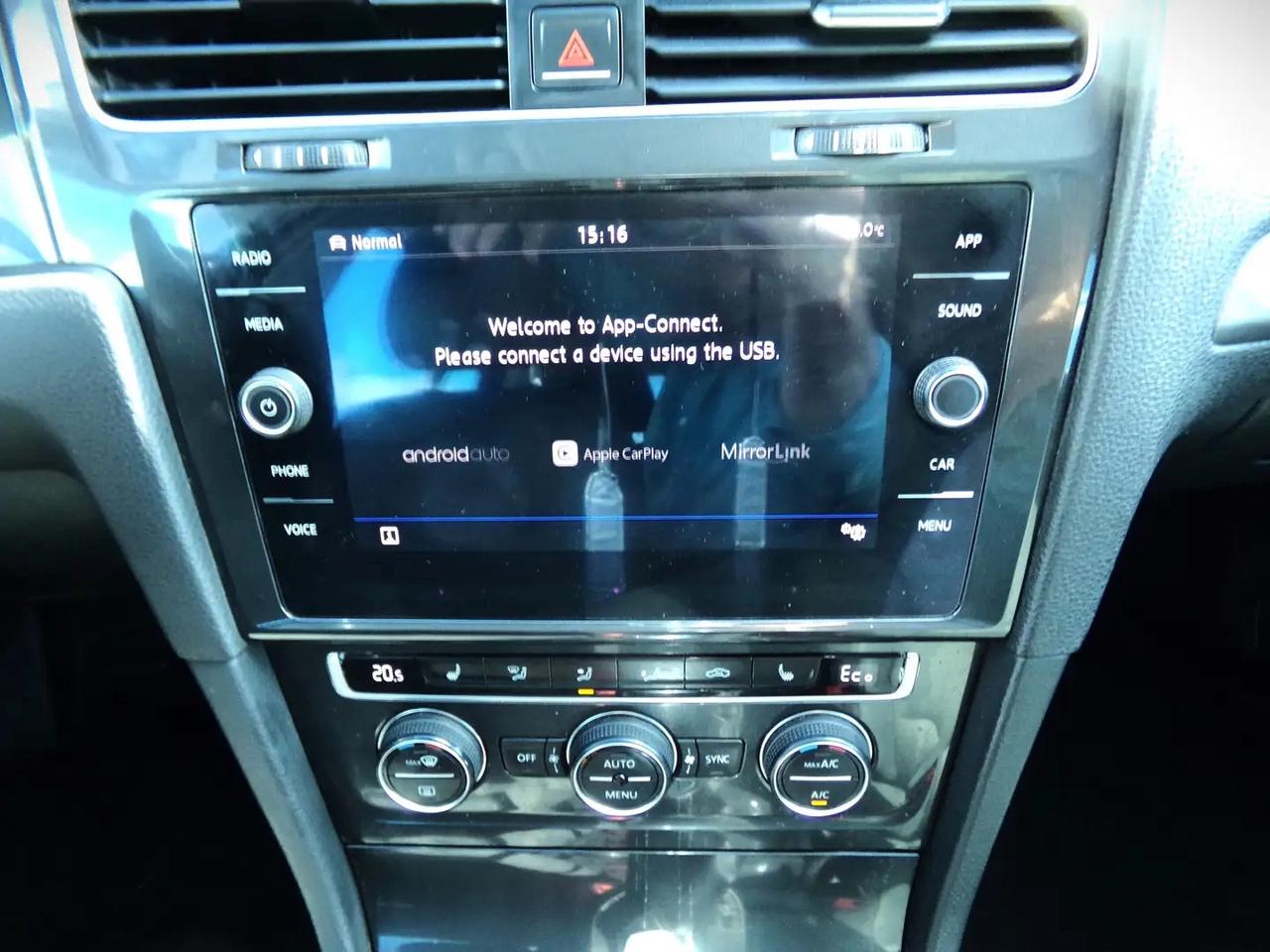 2017 Volkswagen e-Golf Comfortline Photo