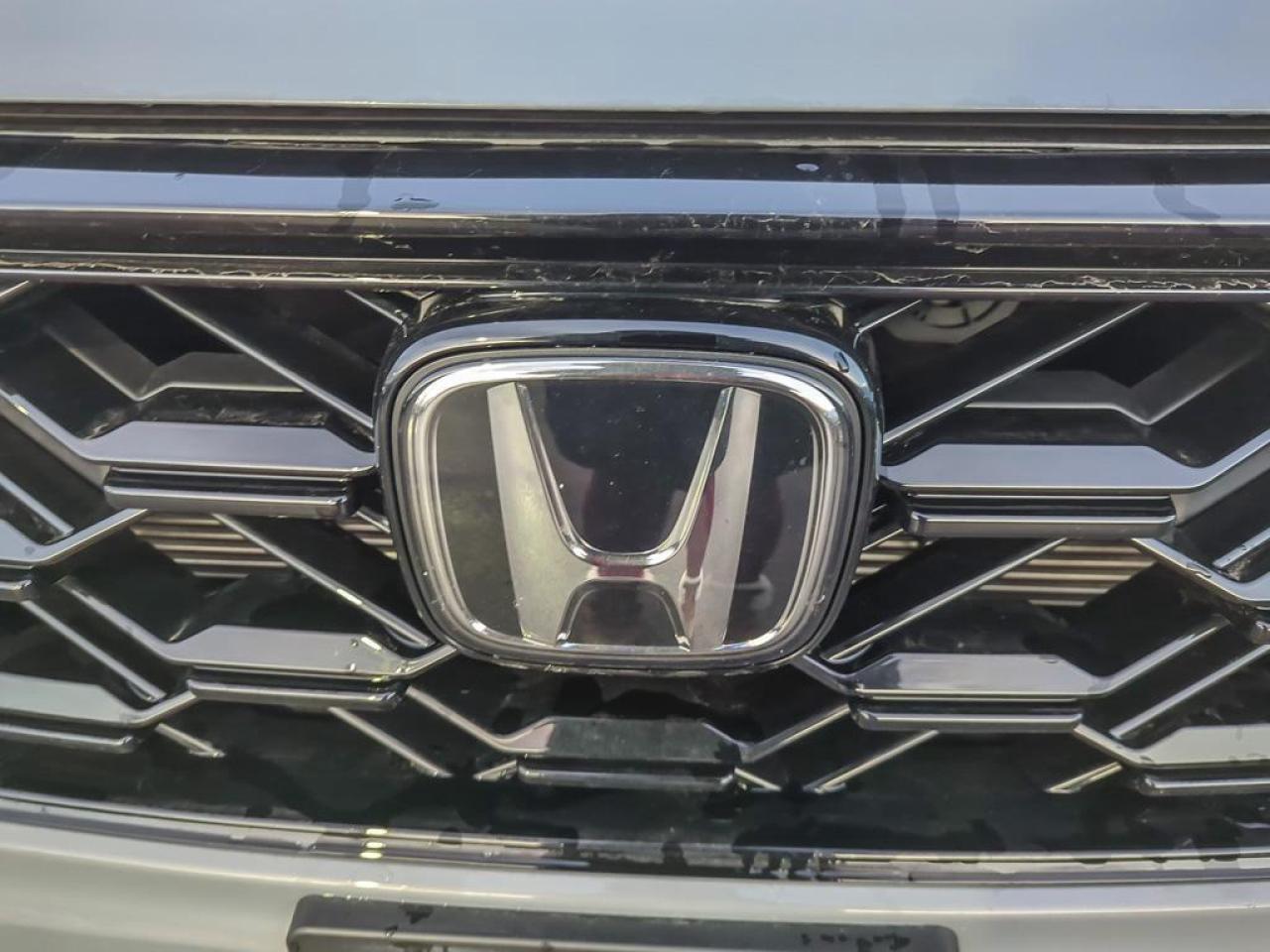 2025 Honda CR-V Hybrid Touring Photo