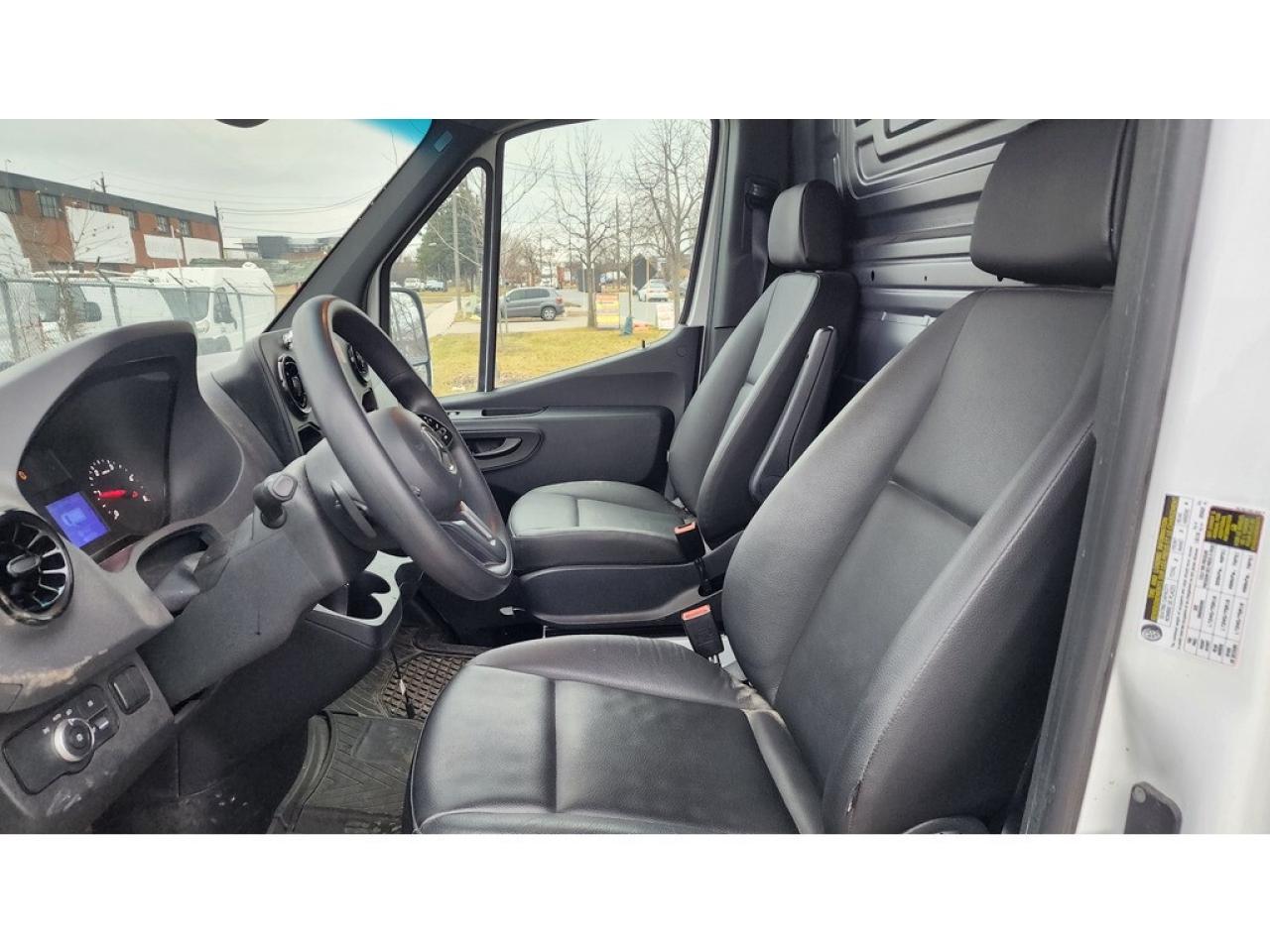 2021 Mercedes-Benz Sprinter Cargo 2500 170WB - 4cylDiesel - Big Screen - LOW K Photo