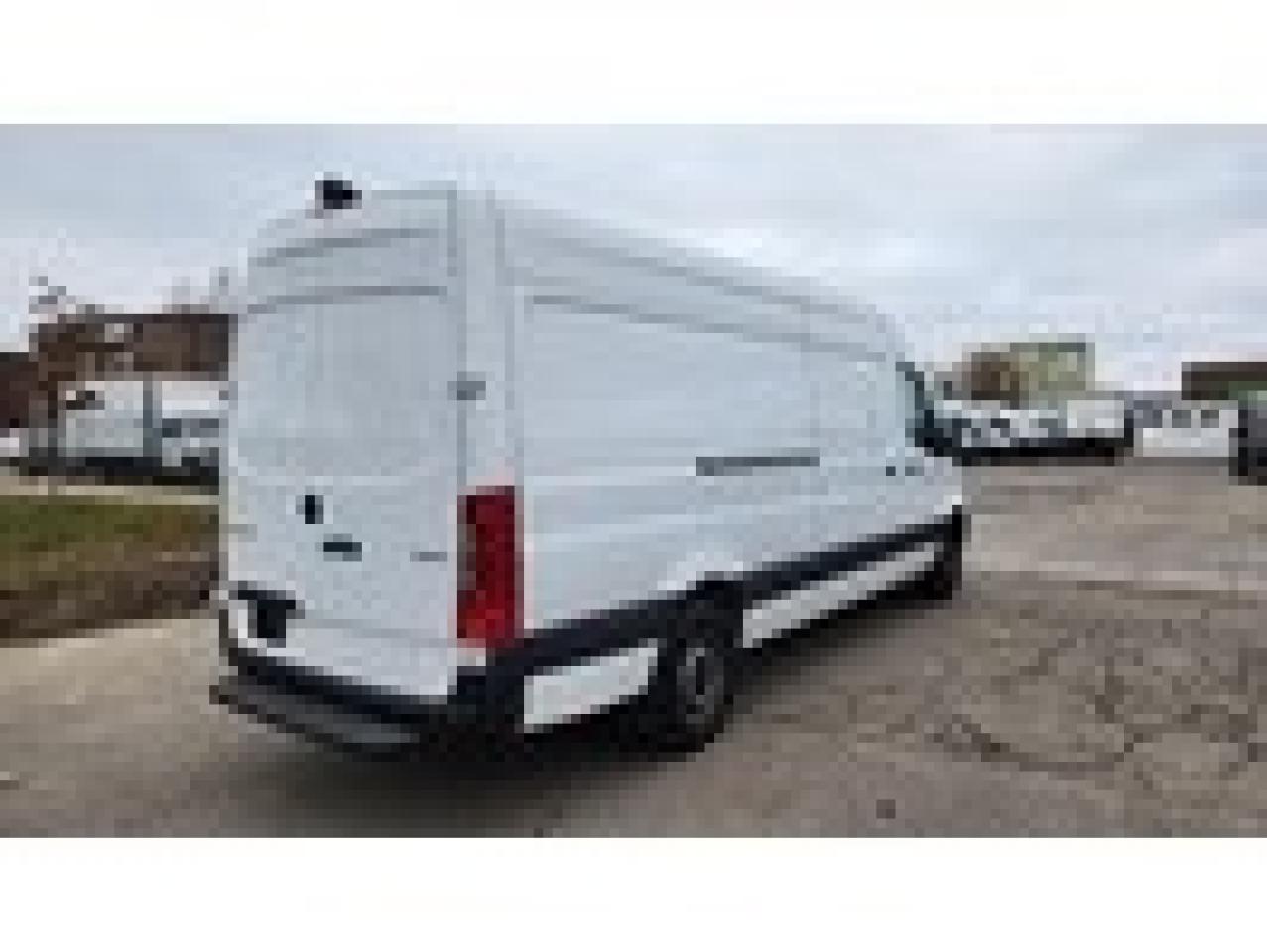 2021 Mercedes-Benz Sprinter Cargo 2500 170WB - 4cylDiesel - Big Screen - LOW K Photo