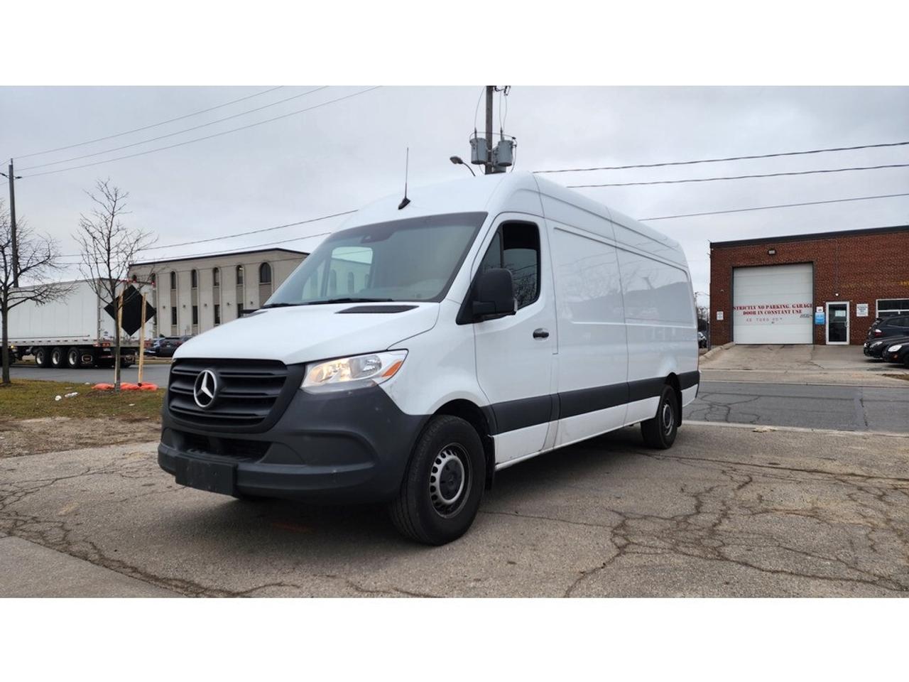 2021 Mercedes-Benz Sprinter Cargo 2500 170WB - 4cylDiesel - Big Screen - LOW K Photo3