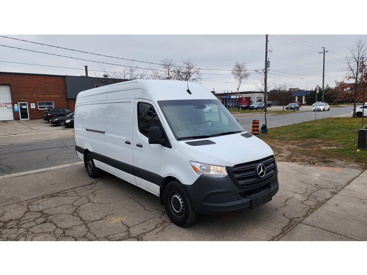 2021 Mercedes-Benz Sprinter Cargo 2500 170WB - 4cylDiesel - Big Screen - LOW K Photo4