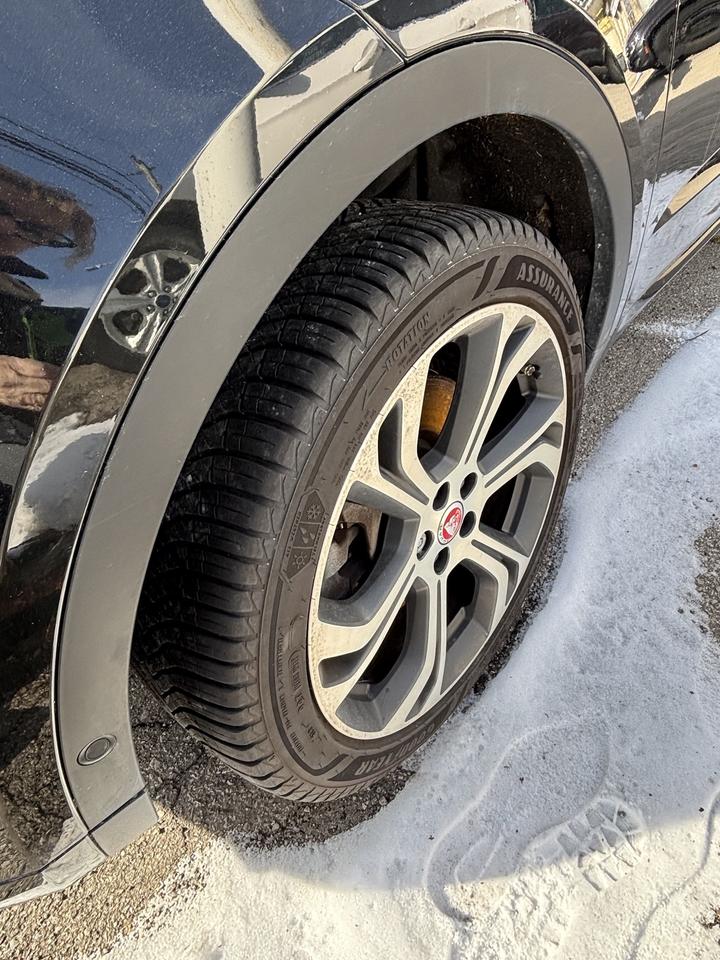 2018 Jaguar E-Pace P250 AWD First Edition Photo