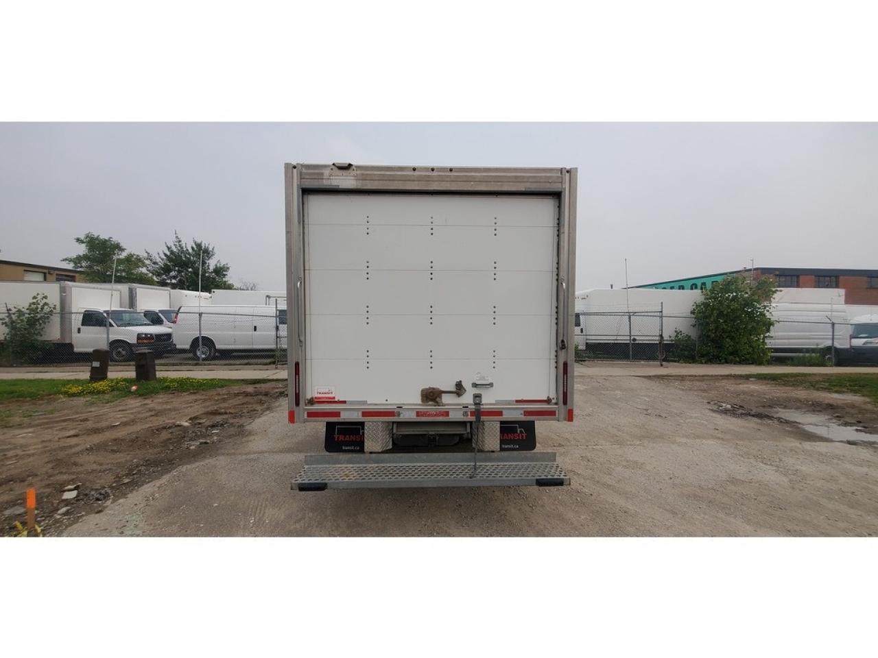 2021 Ford E-450 16Ft Box - 7.3L V8 Gas - Btooth/Camera Photo