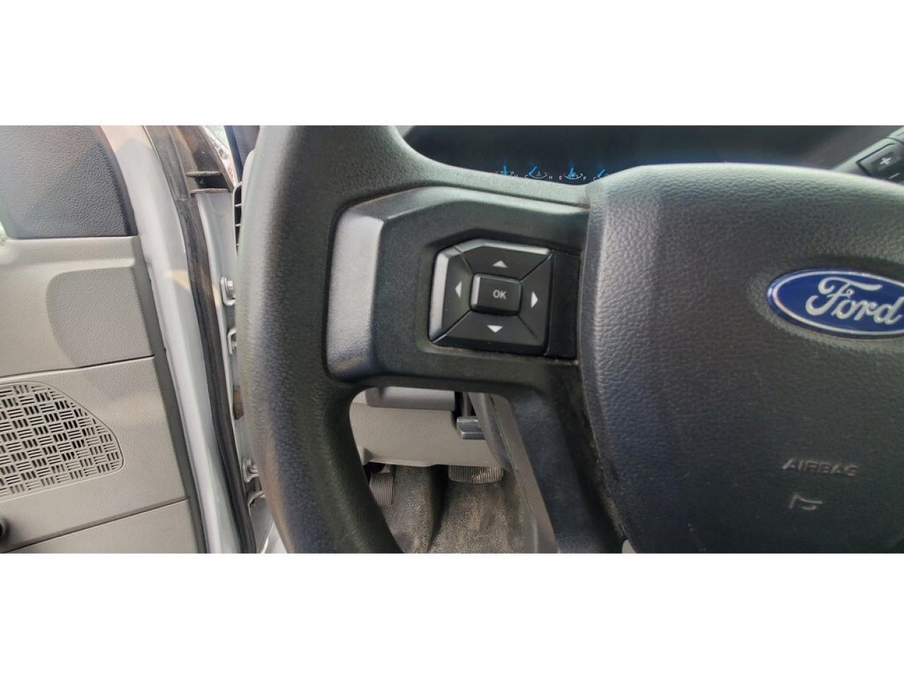 2021 Ford E-450 16Ft Box - 7.3L V8 Gas - Btooth/Camera Photo