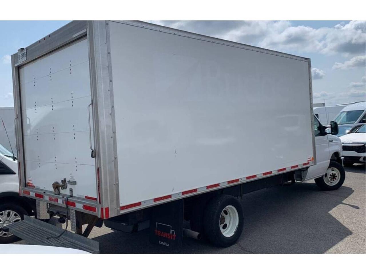 2021 Ford E-450 16Ft Box - 7.3L V8 Gas - Btooth/Camera Photo