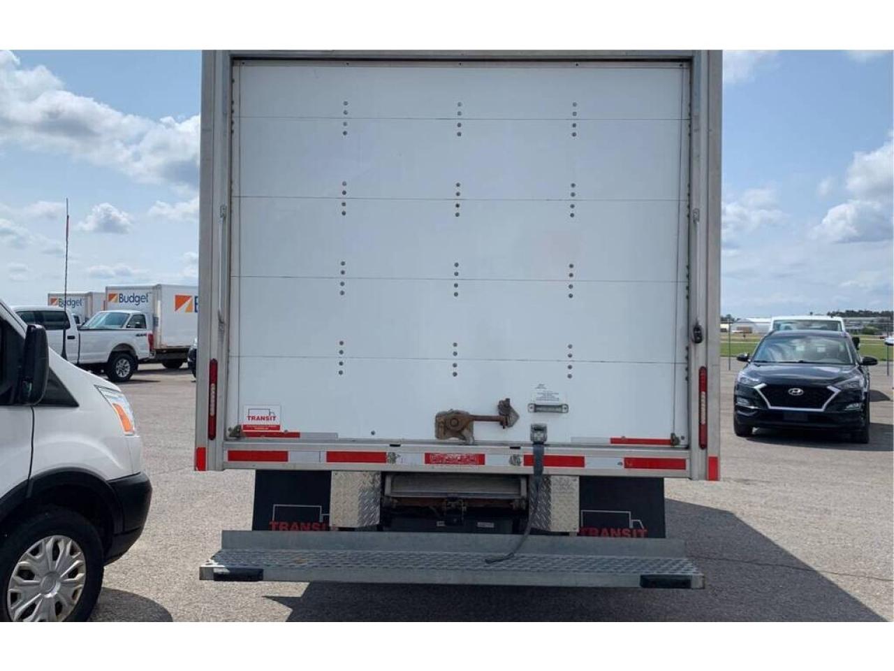 2021 Ford E-450 16Ft Box - 7.3L V8 Gas - Btooth/Camera Photo