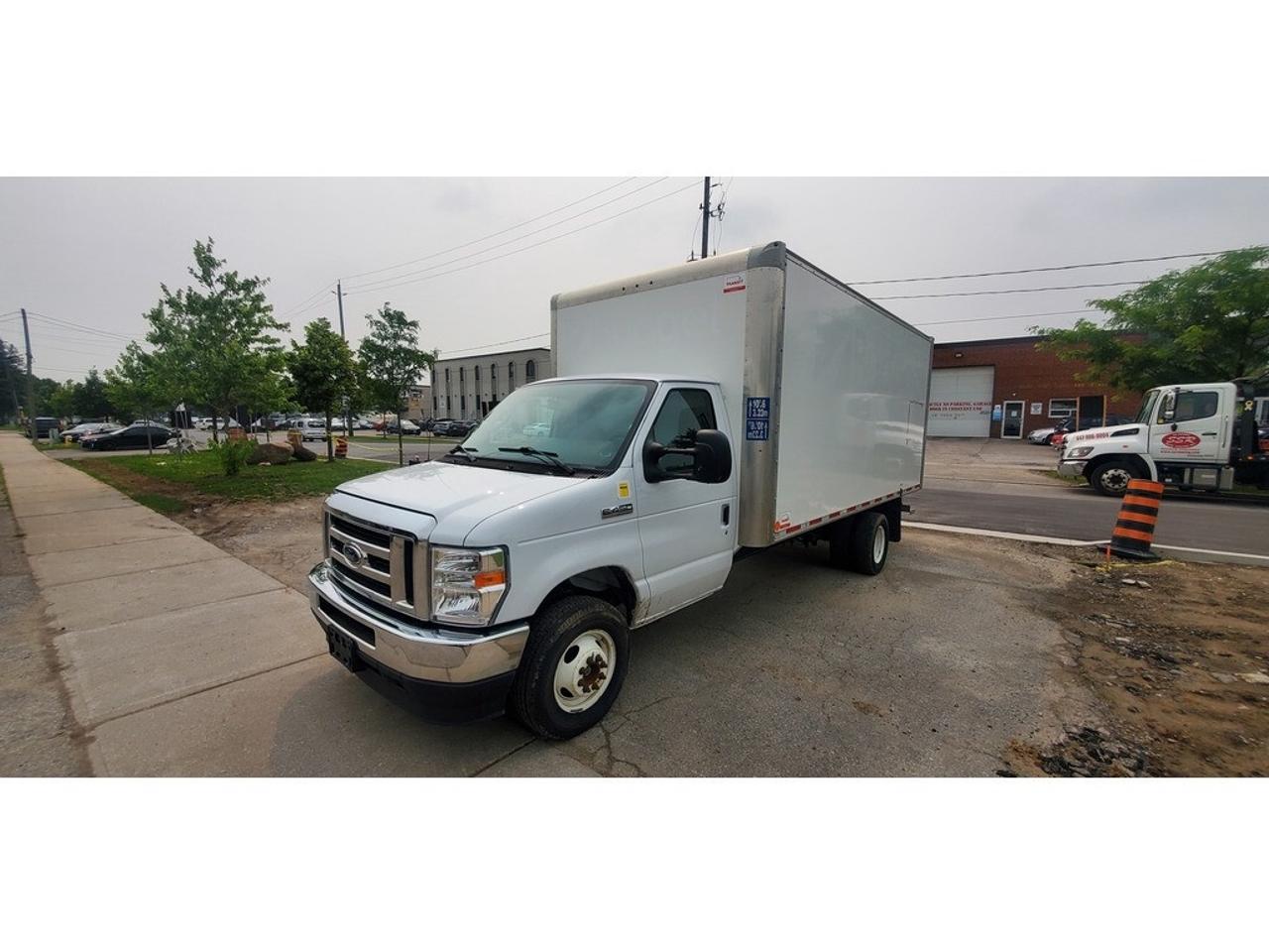 2021 Ford E-450 16Ft Box - 7.3L V8 Gas - Btooth/Camera Photo