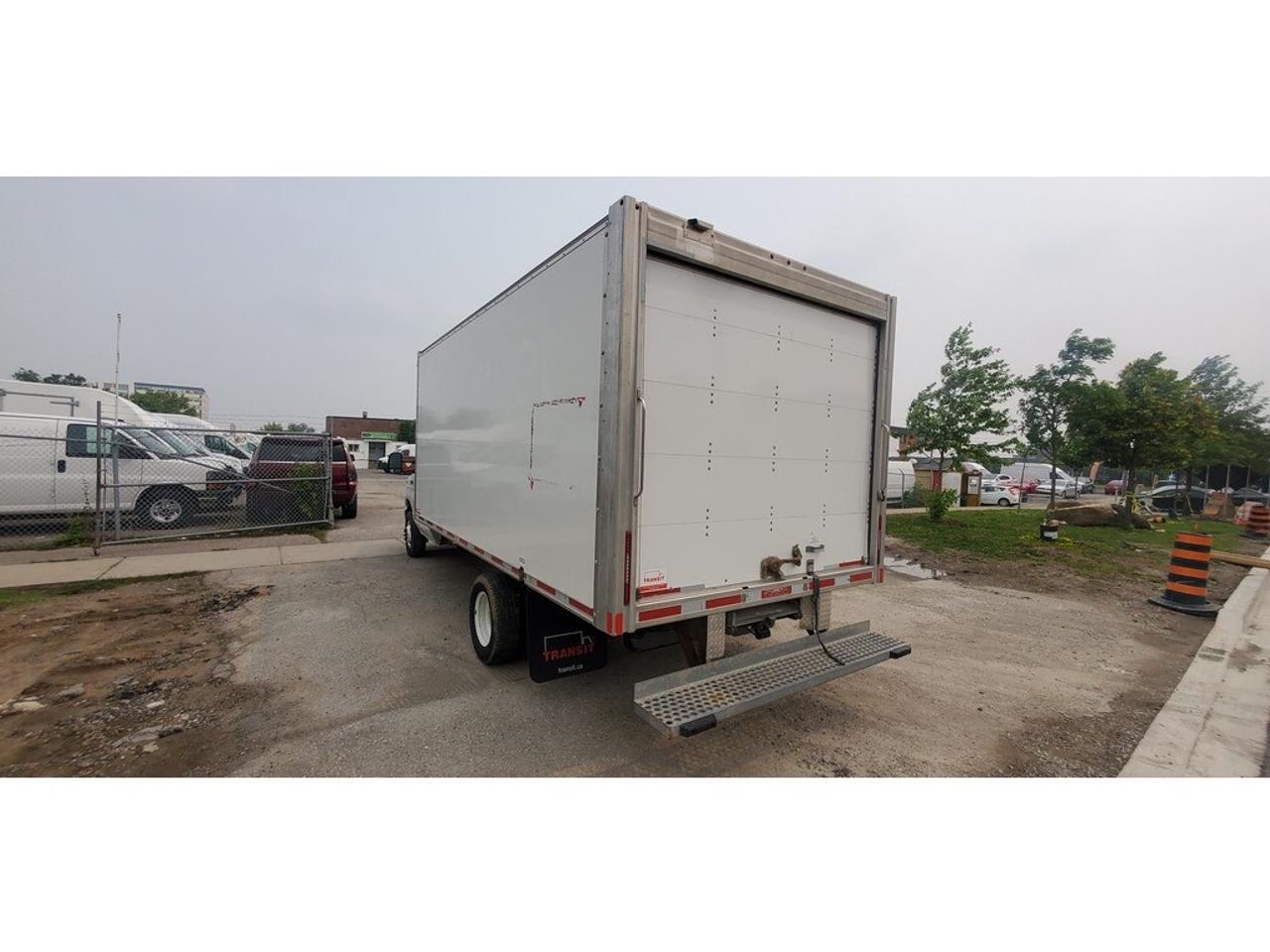 2021 Ford E-450 16Ft Box - 7.3L V8 Gas - Btooth/Camera Photo