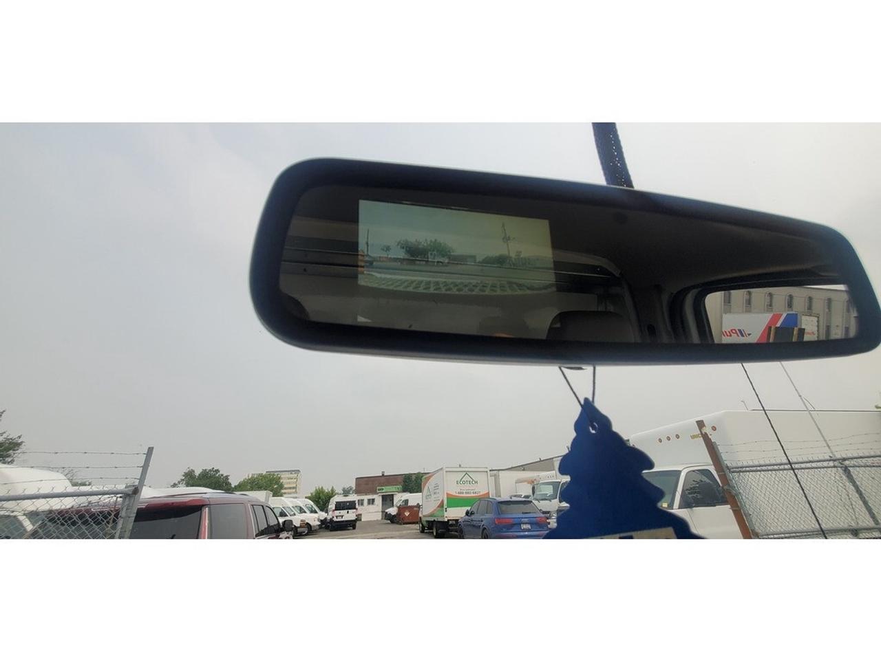 2021 Ford E-450 16Ft Box - 7.3L V8 Gas - Btooth/Camera Photo