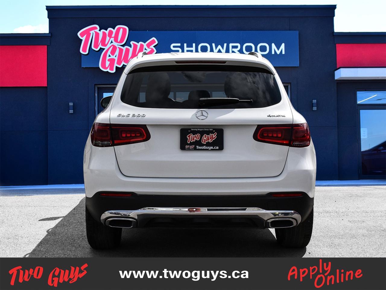 2022 Mercedes-Benz GLC 4MATIC   Panoroof   Nav   New Tires Photo