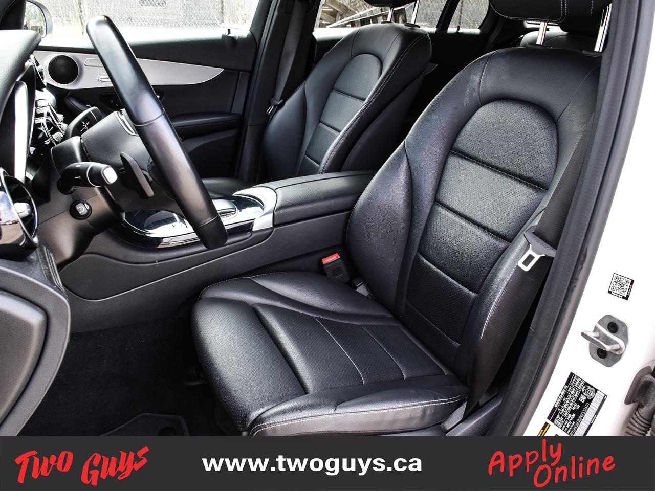 2022 Mercedes-Benz GLC 4MATIC   Panoroof   Nav   New Tires Photo