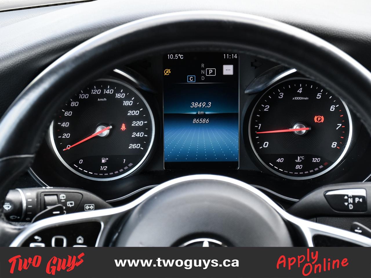 2022 Mercedes-Benz GLC 4MATIC   Panoroof   Nav   New Tires Photo