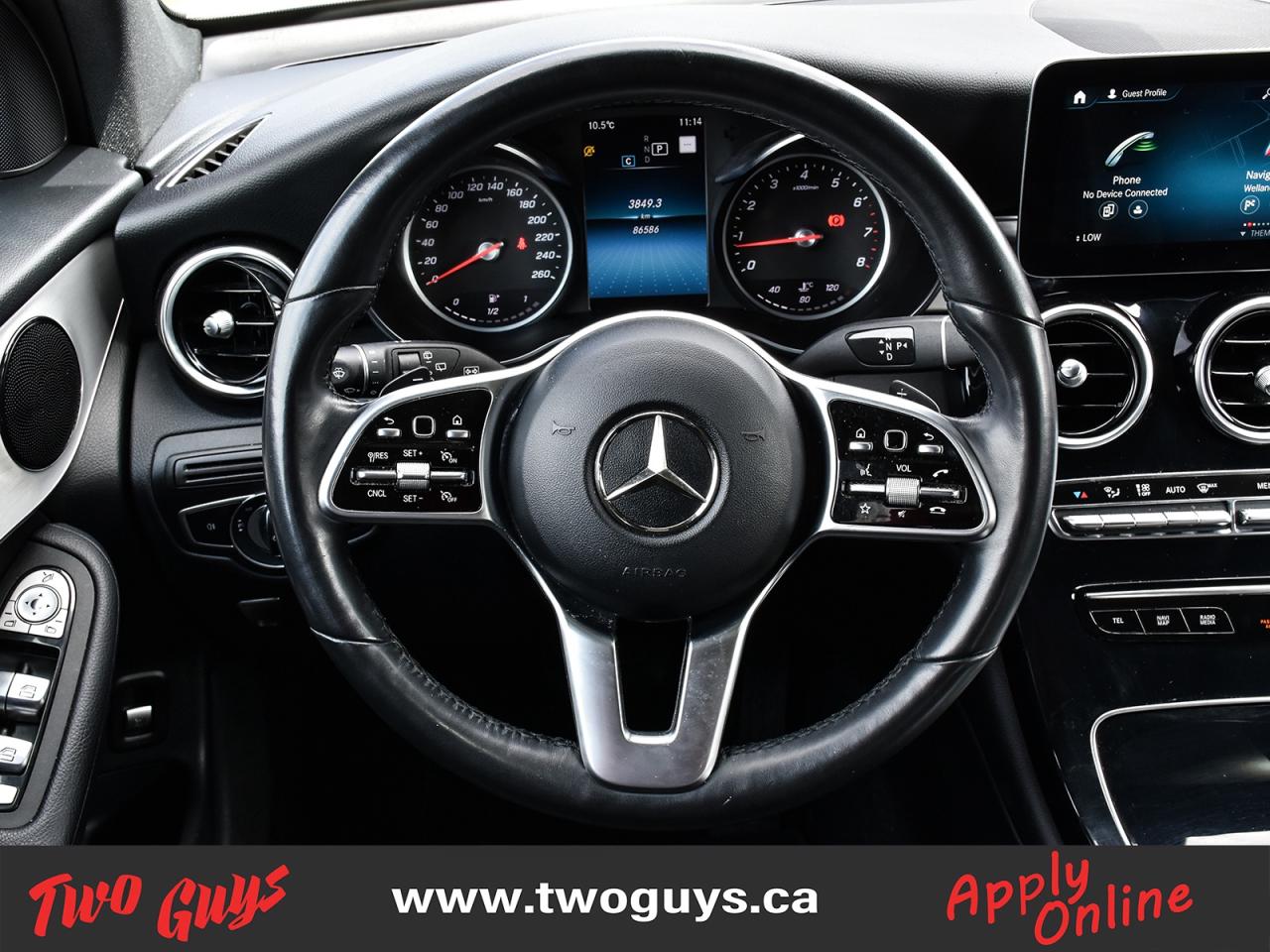 2022 Mercedes-Benz GLC 4MATIC   Panoroof   Nav   New Tires Photo