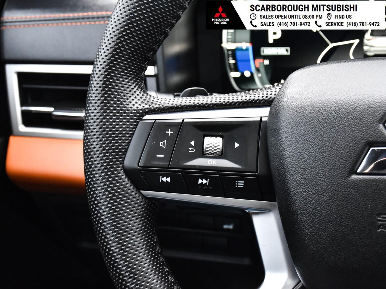 2023 Mitsubishi Outlander GT AWC Panoramic glass roof leather seats Photo