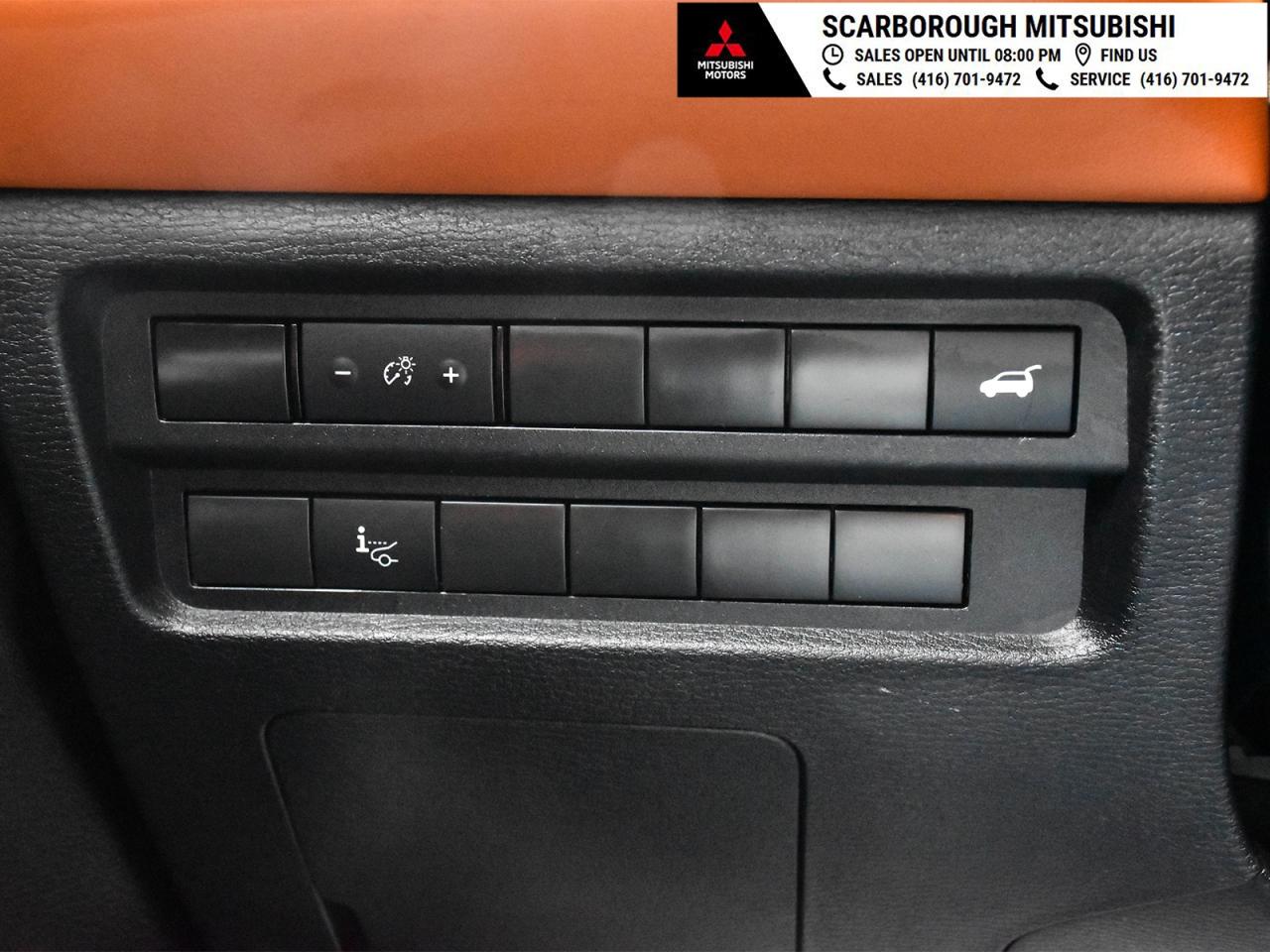 2023 Mitsubishi Outlander GT AWC Panoramic glass roof leather seats Photo