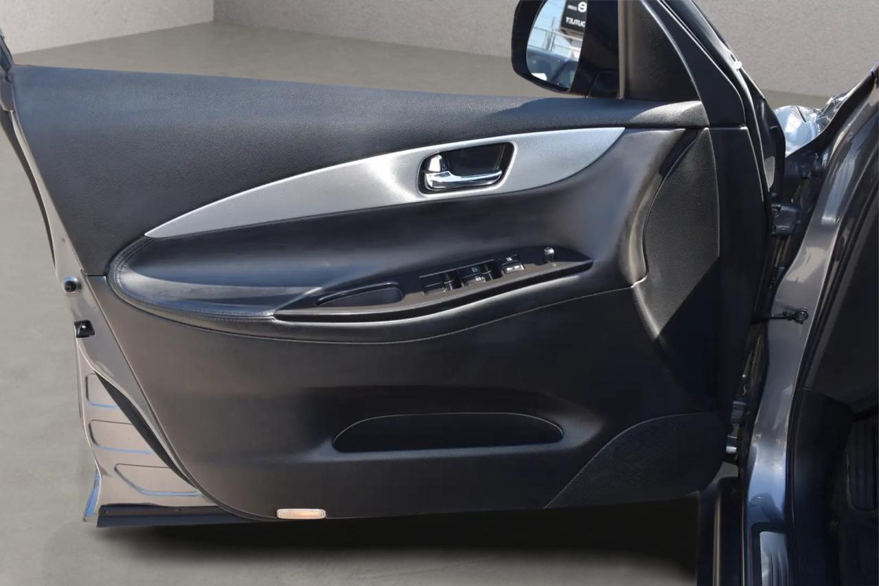 2016 Infiniti QX50 Premium AWD Photo