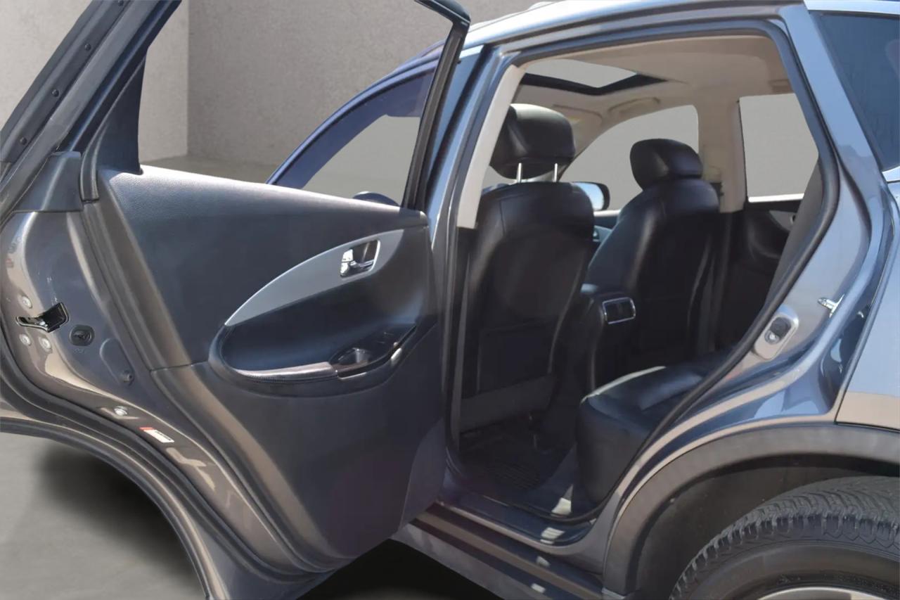 2016 Infiniti QX50 Premium AWD Photo