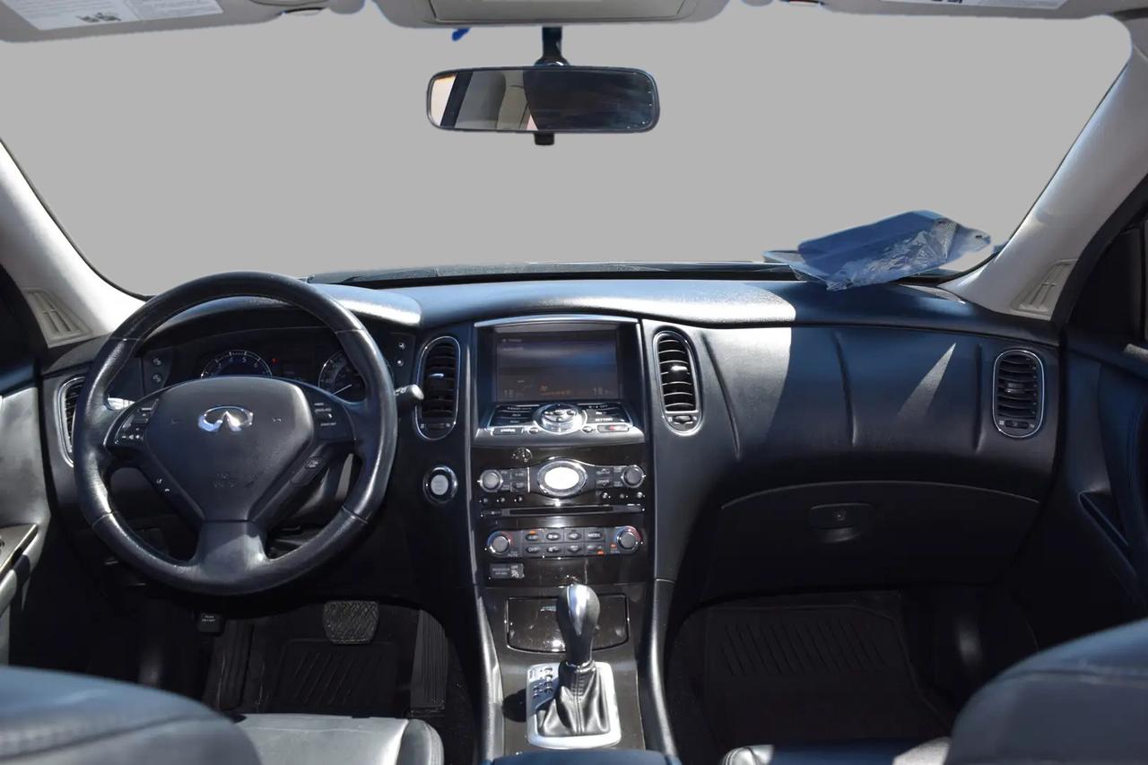 2016 Infiniti QX50 Premium AWD Photo