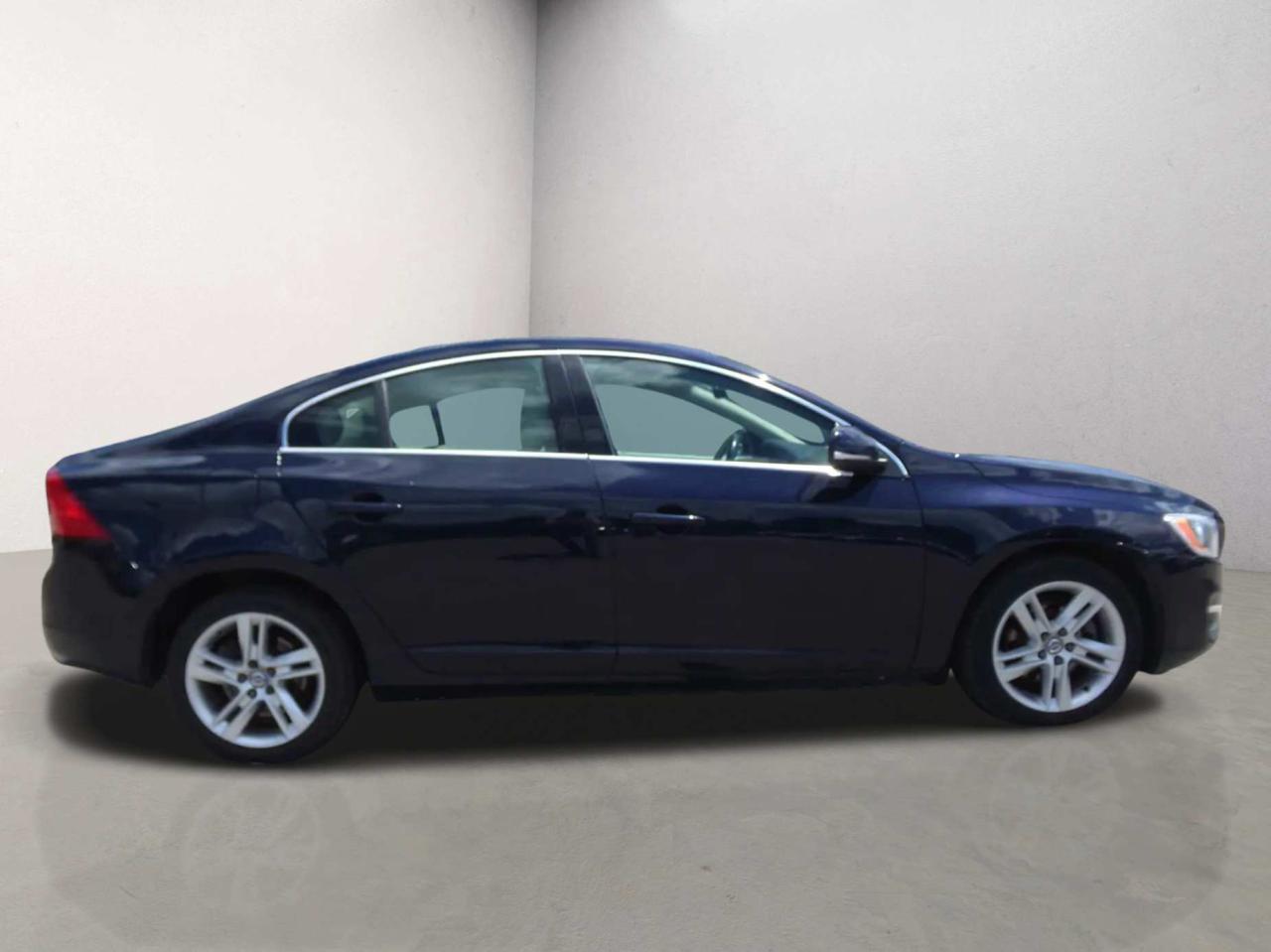 2017 Volvo S60 T5 Navigation Leather Sunroof Photo