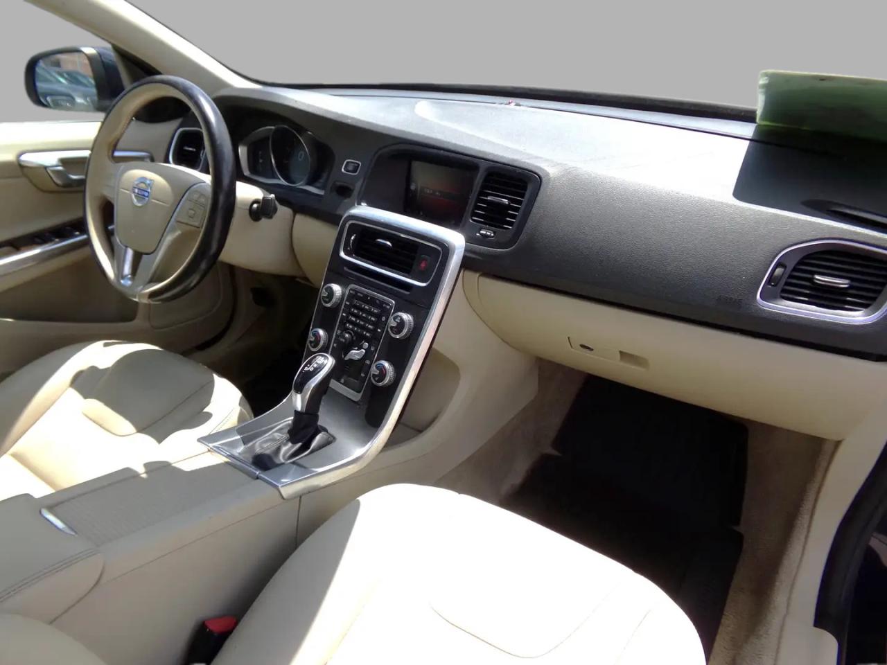 2017 Volvo S60 T5 Navigation Leather Sunroof Photo