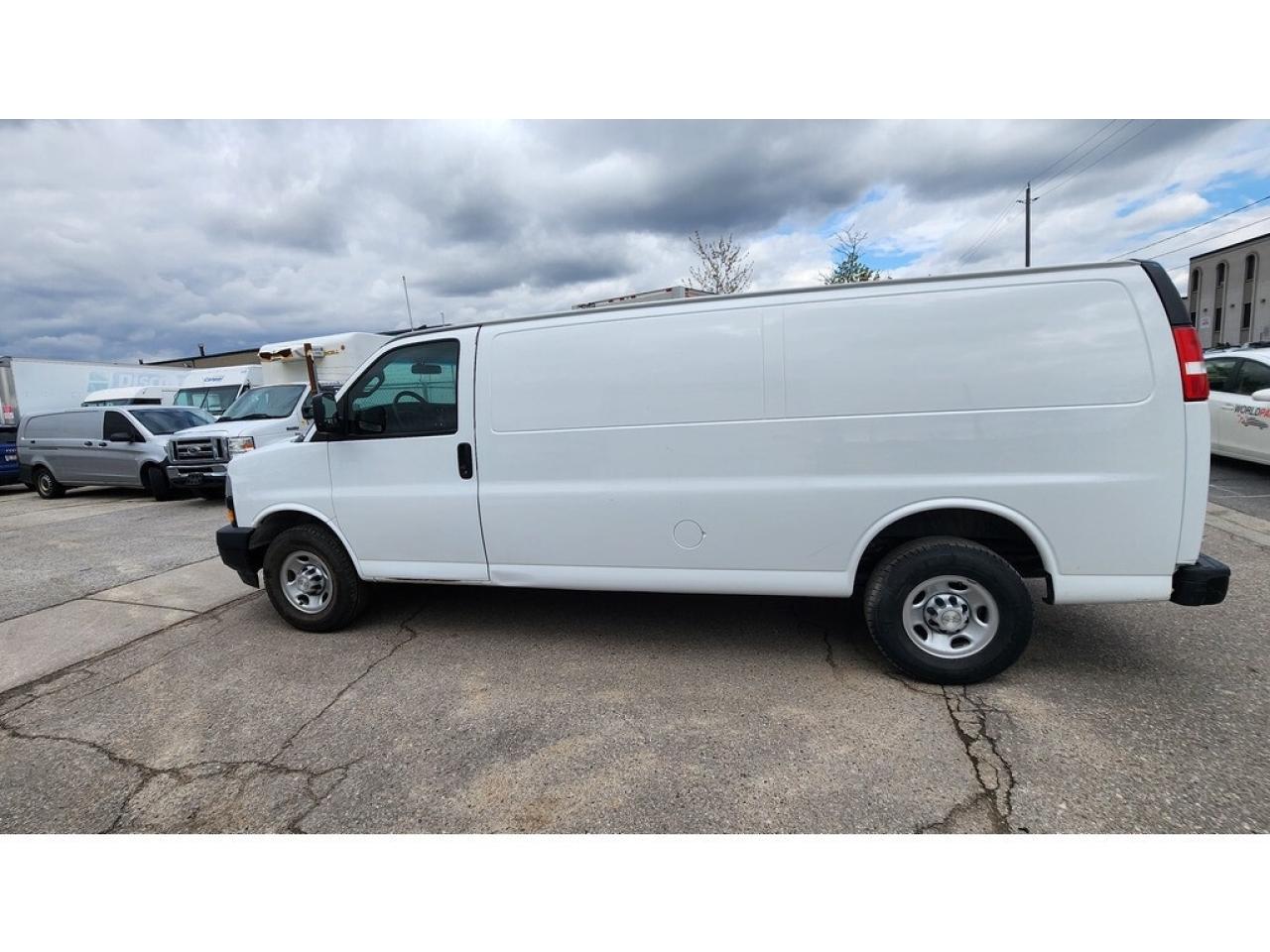2020 GMC SAVANA VAN G2500 155WB Extended Cargo - 4.3L V6 Gasoline Photo