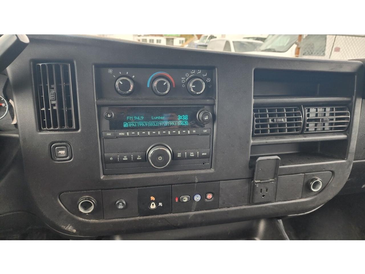 2020 GMC SAVANA VAN G2500 155WB Extended Cargo - 4.3L V6 Gasoline Photo