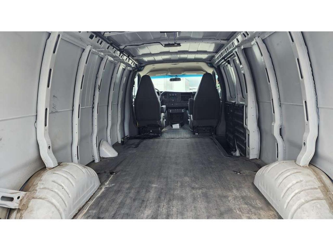2020 Chevrolet Express 2500 155WB Extended Cargo - 4.3L V6 Gasoline - VN-143215 - -None Photo