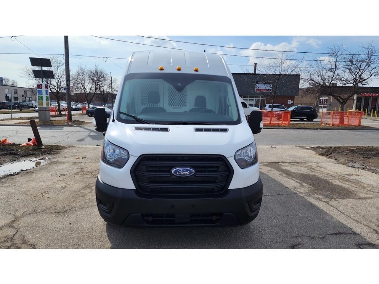 2020 Ford Transit T350HD ALL WHEEL DRIVE - V6 Gasoline Photo4