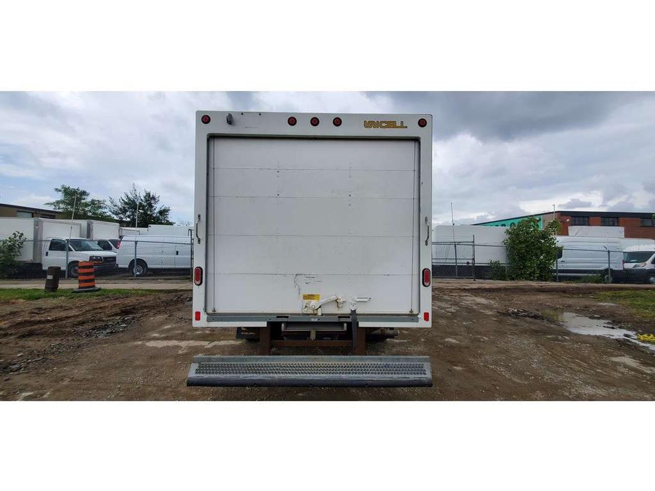 2022 Ford E-Series 16Ft Box - V8 Gas - Bluetooth & Ramp - 16CB-C19385 - -None Photo