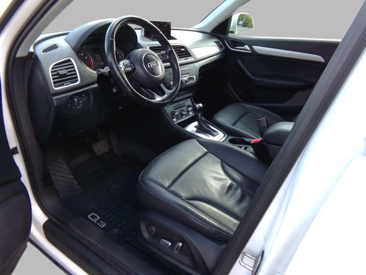 2017 Audi Q3 Komfort AWD Panoramic Sunroof Photo